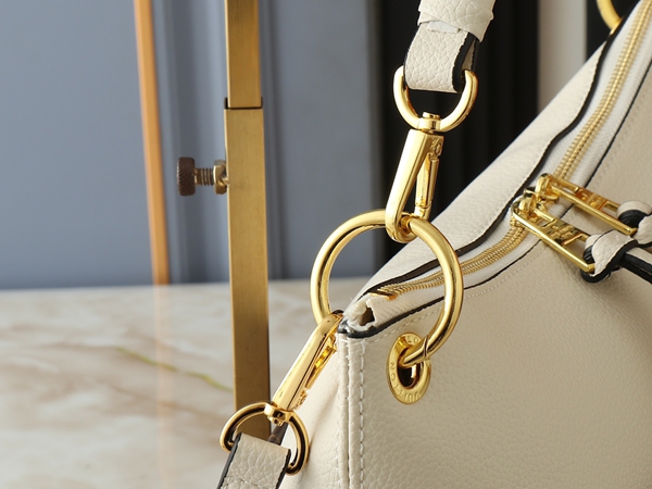 ルイヴィトンバッグ細部ディテール